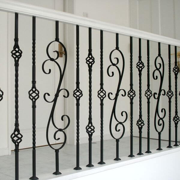 ロートアイアン子柱