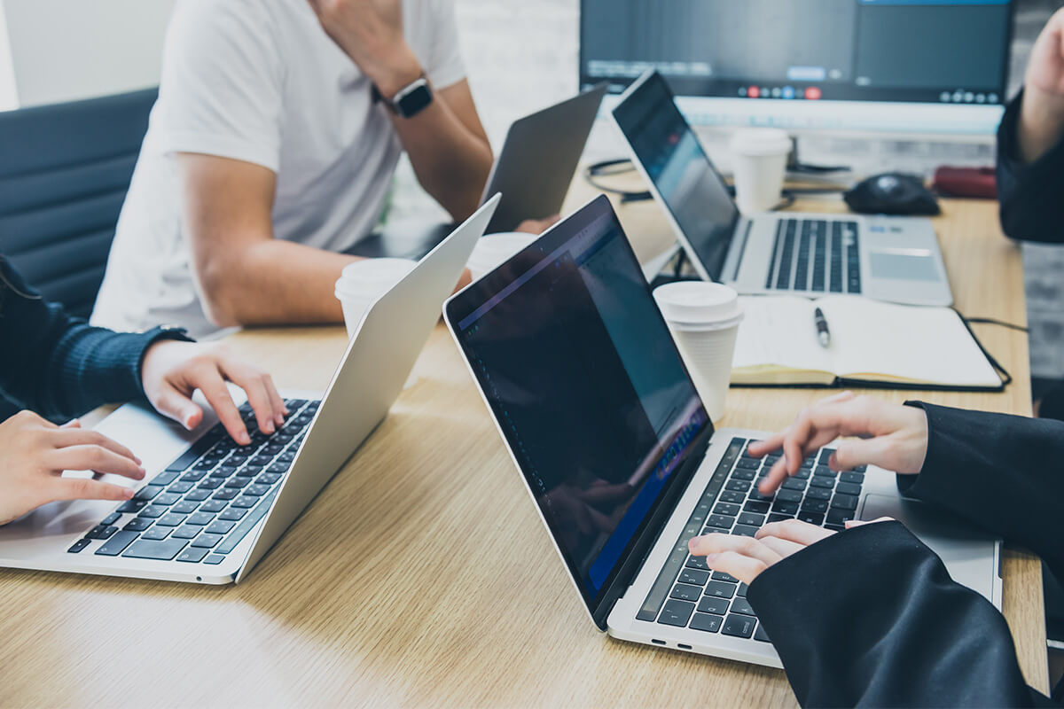 挑戦と共創で未来を拓く