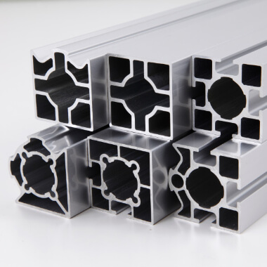 剛性に優れたスクエアパイプラックシステム