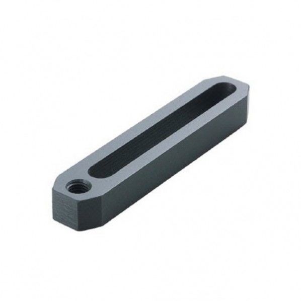 ネジ穴付ストラップ