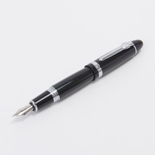 日本出版販売 カジュアル万年筆 Black HM170424 1個