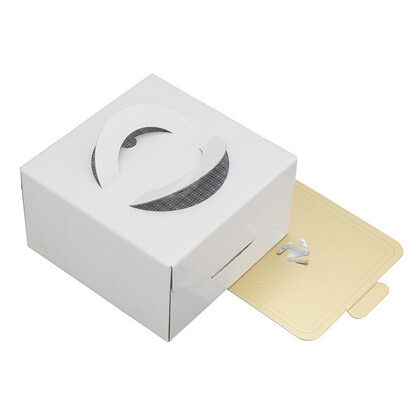 プレゼントにぴったりなシンプルデザインのケーキボックス