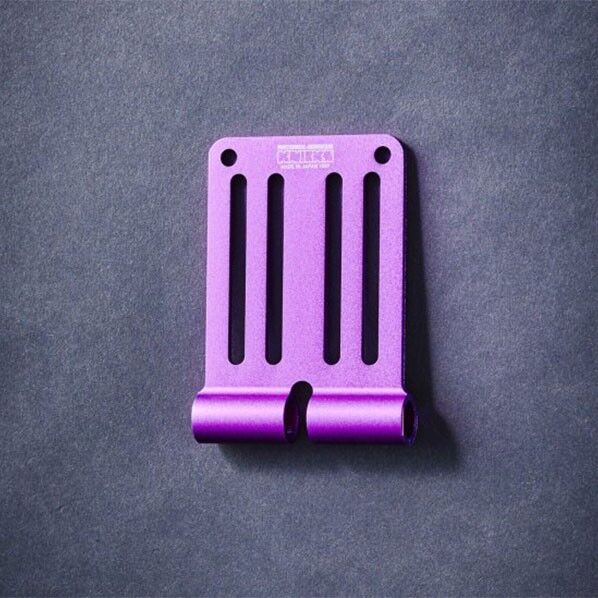 アルミ削り出しベルトループ(一部削り出し)