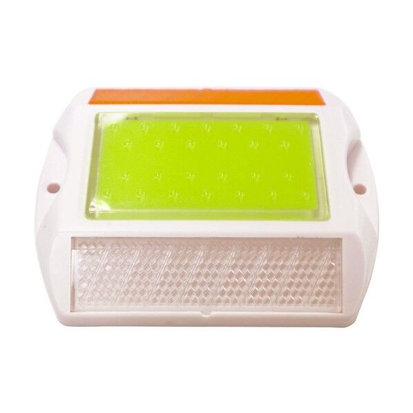 蓄光反射縁石鋲(耐荷重) 22t×94mm×112mm TMR-20T 1点