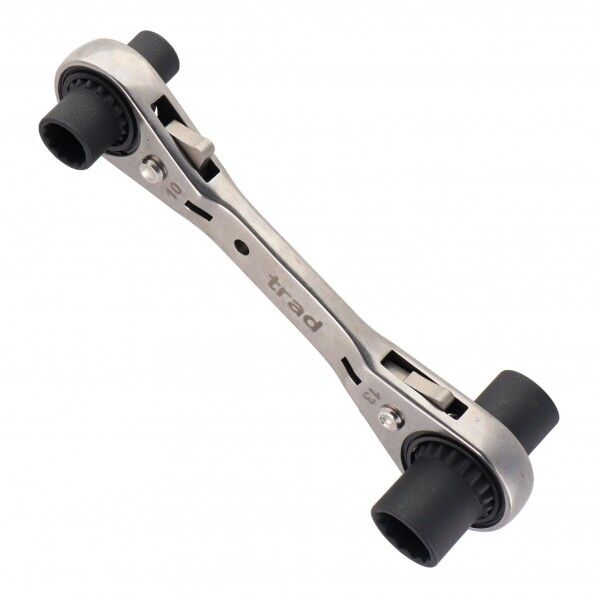 ユニバーサルディープレンチ