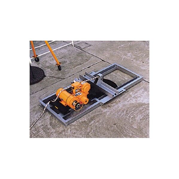 マンホール取付台 W830×D1670×H290mm マンホ-ルヨウトリツケダイ CW 1台