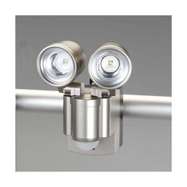 2灯LEDセンサーライト(単2×4本) EA864CB-27 1