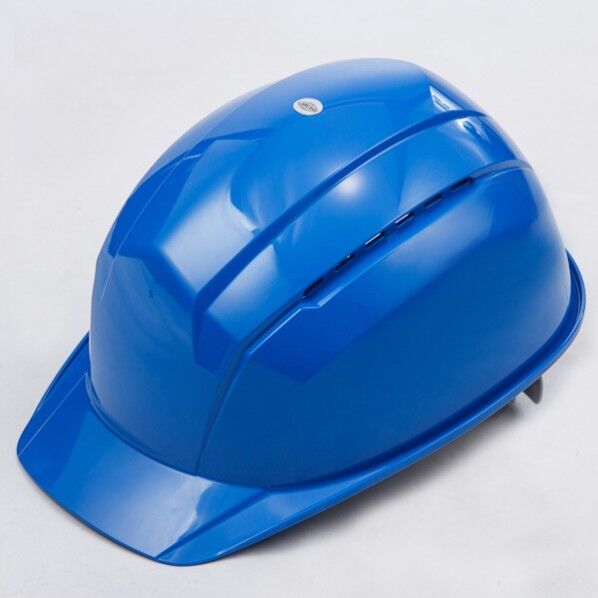 コンパクト軽量型ヘルメット