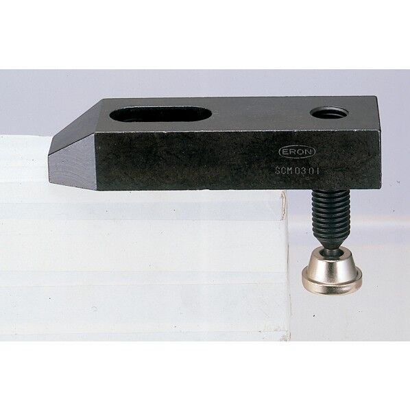 ネジ穴付ストラップクランプ SCM0101 1点