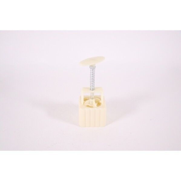 PC 月餅抜型 角ひまわり 出来上りサイズ52x52x35 内寸縦×横×外寸高さmm:63×63×H155 1点