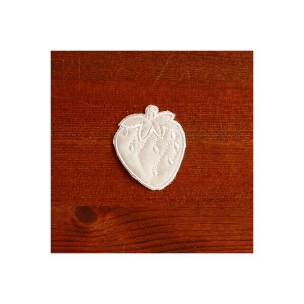 一井商店 レースモチーフ イチゴ