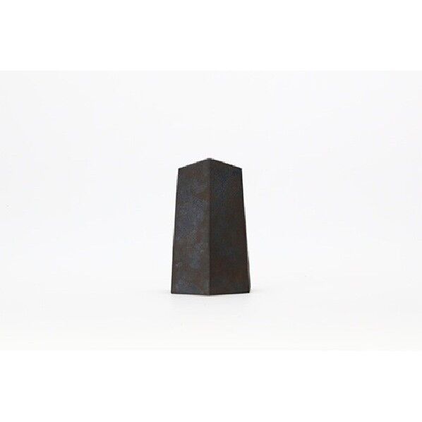 メタリスト ブックエンド駒形 66×54×110mm 黒ムラ FG-019 1個