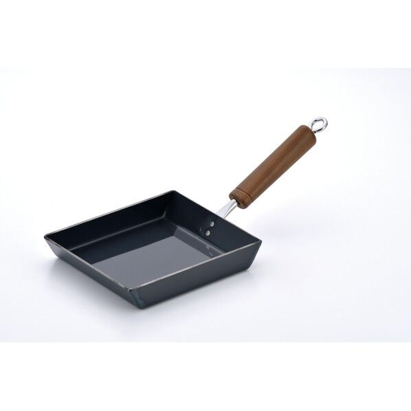 厚さが自慢!鉄の玉子焼