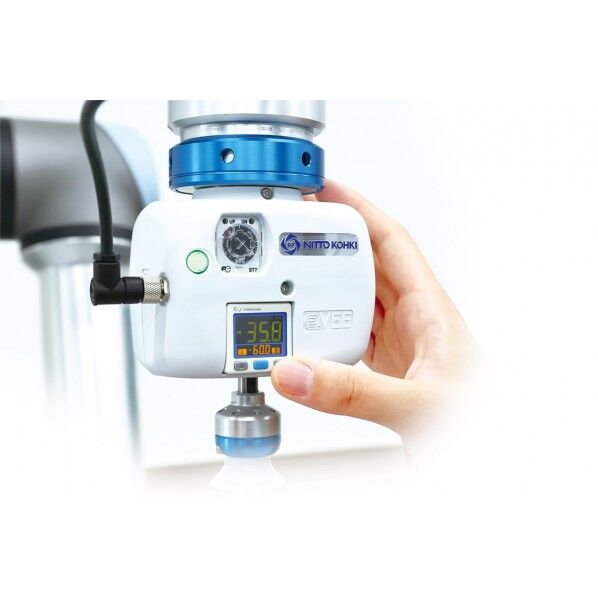 電動吸着ハンド e-VEE