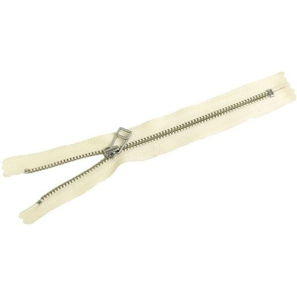 Y.K.K 金属ファスナー