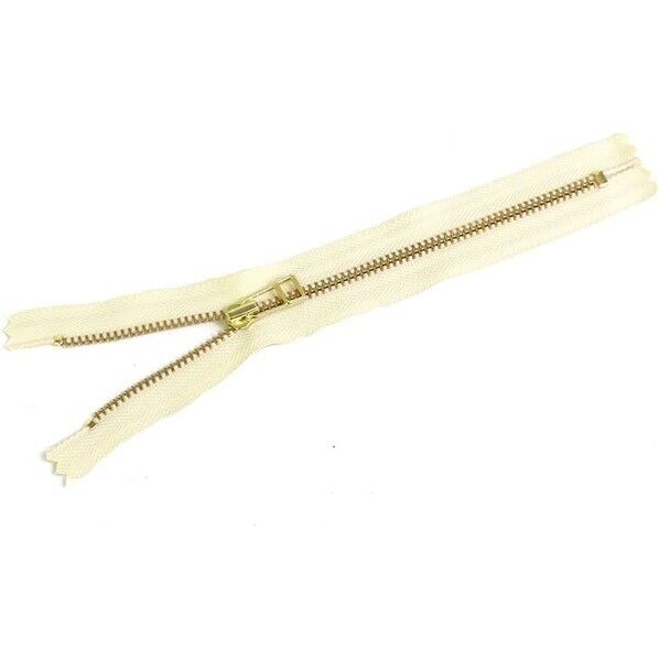 Y.K.K 金属ファスナー