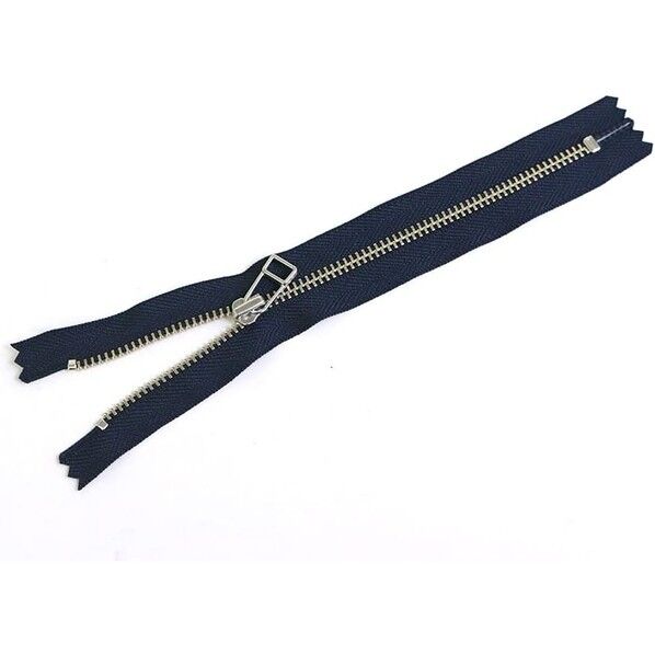 Y.K.K 金属ファスナー