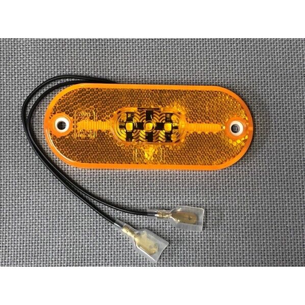 カーク産業 LEDマーカーランプ 24V(アンバー)Eマーク付 109×44×11mm アンバー 0373-24/Y 1個