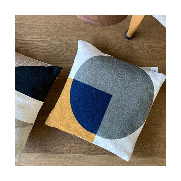 ブルーミングヴィル 82049433クッション ギルシ W40