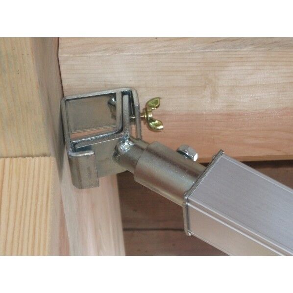 NK-CN柱当て金具