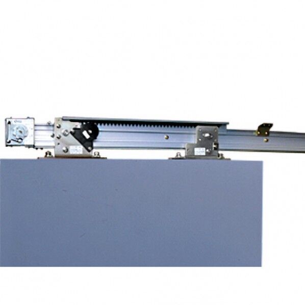 スライディングクローザ