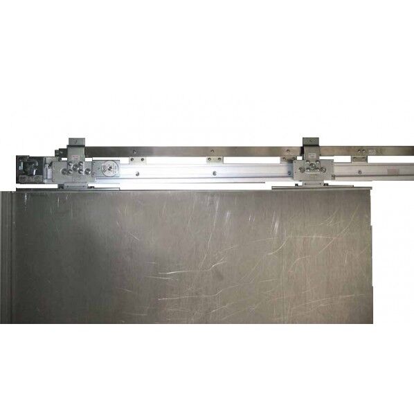 スライディングクローザ