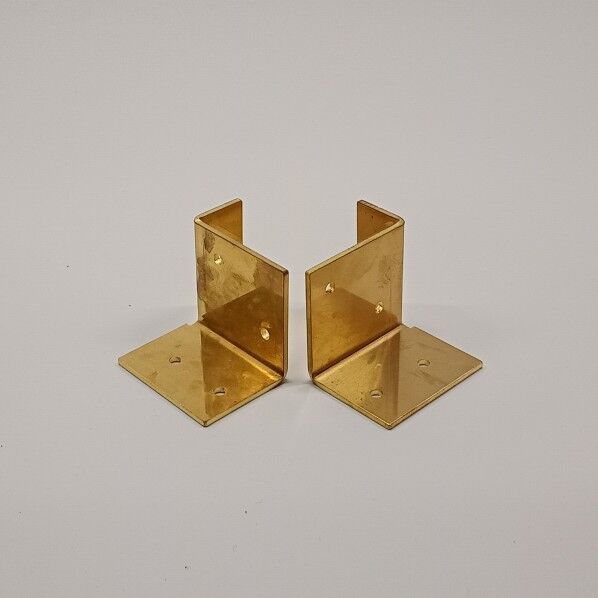 真鍮製ウッドデッキ金具 70角コーナー