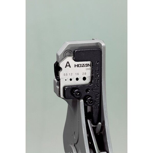 ワイヤストリッパー