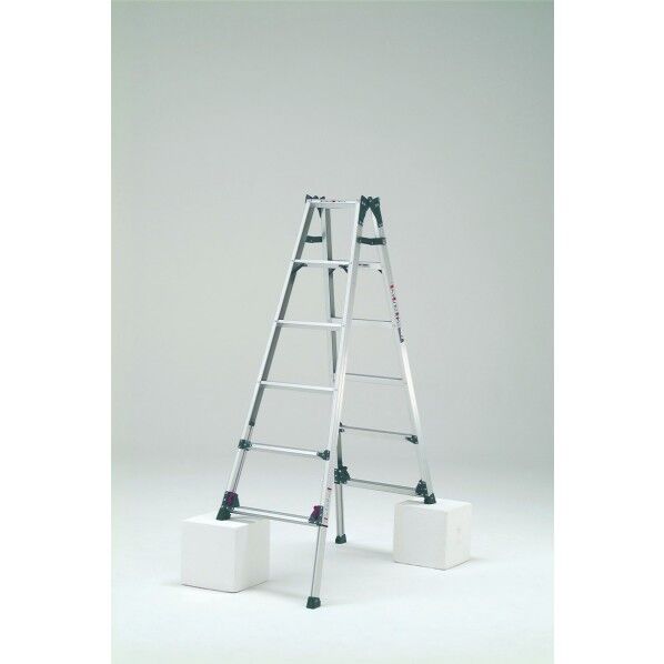 四脚アジャスト式はしご兼用脚立