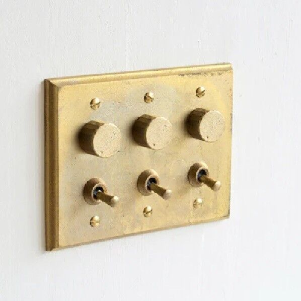 真鍮鋳造 スイッチプレート 6口 調光3か所 受注生産品