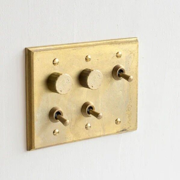 真鍮鋳造 スイッチプレート 5口 調光2か所 受注生産品