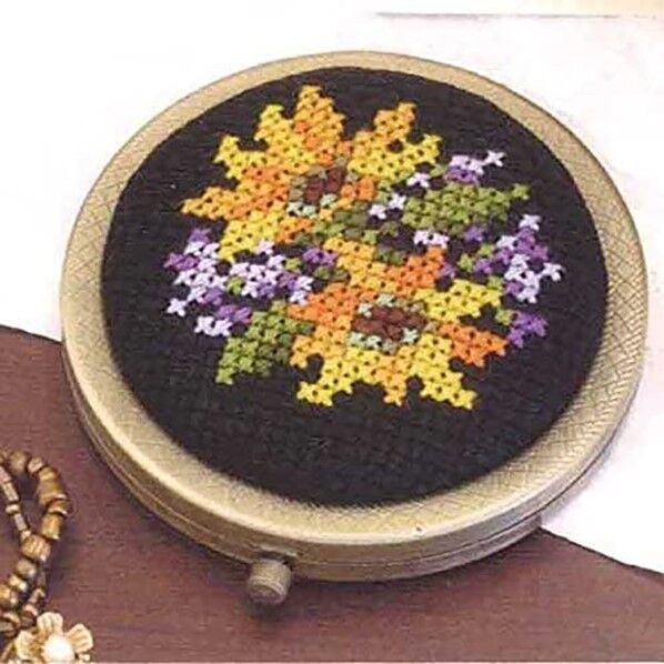 オリムパス 花刺しゅうの優しい小物 コンパクトミラー 9043