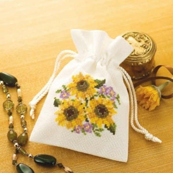 オリムパス製絲 ししゅうキット「花刺しゅうの優しい小物」 No.9018 きんちゃく･ひまわり