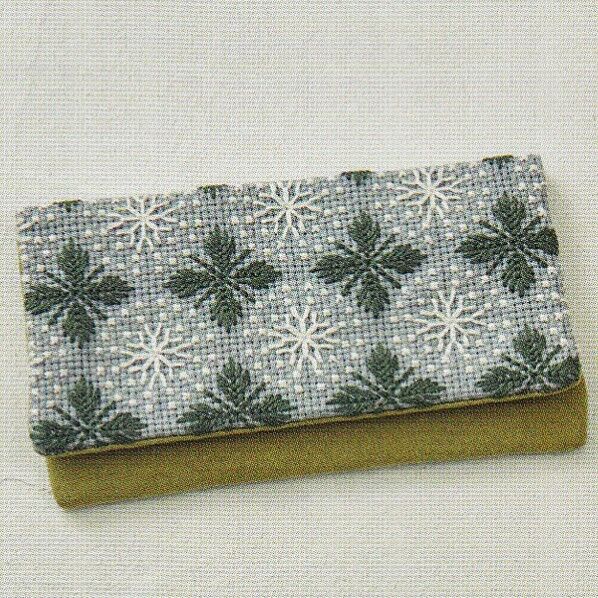 COSMO 地刺し 刺しゅうキット カードケース ヤツデの花