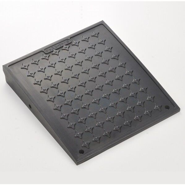 サイレントキャスコーナー 50mm段差用 ブラック 幅300×奥行335×高さ45mm 重さ:2.3kg 適用車両:4t車まで CAS-050 1台