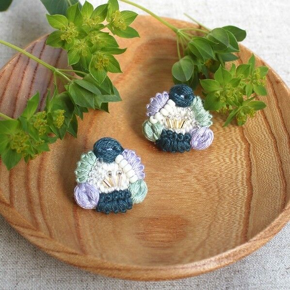 ピース(Piece) 刺しゅうキット 「K.omono ichirin frame brooch」