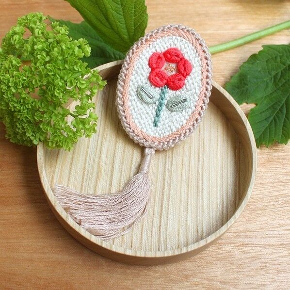 Piece ピース(Piece) 刺しゅうキット 「K.omono ichirin frame brooch」 マルチ PHC-116-1 1袋