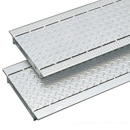 スチール製 縞鋼板貼りグレーチング プレーンタイプ 溝幅90用