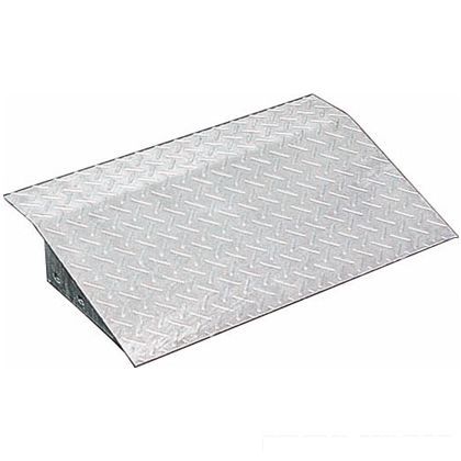 スチール製 縞鋼板段差プレート(溶融亜鉛めっき仕上げ) W300×L600×板厚6mm OKD-D6 10×6 1