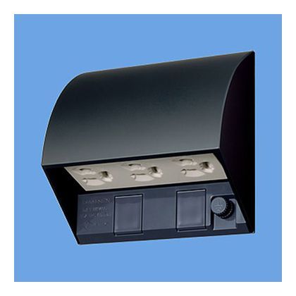 スマート接地防水トリプルコンセント ブラック WK4603B 1